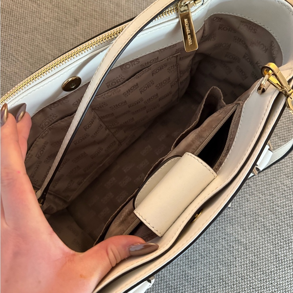 Michael Kors White Leather Tote with Gold Hardware - Picture 3 of 5